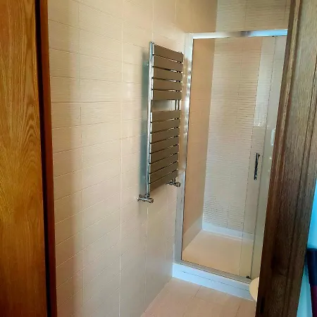 Bedroom With Private Bathroom 18 더블린